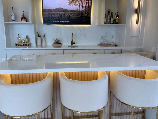 20355 NE 34th Ct, Unit 2725, Aventura, FL 33180