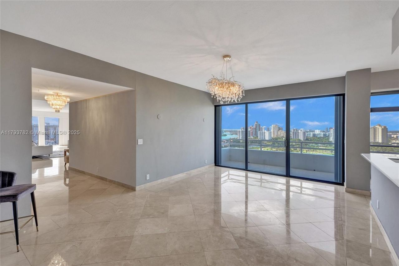 20355 NE 34th Ct, Unit 2725, Aventura, FL 33180 Photo