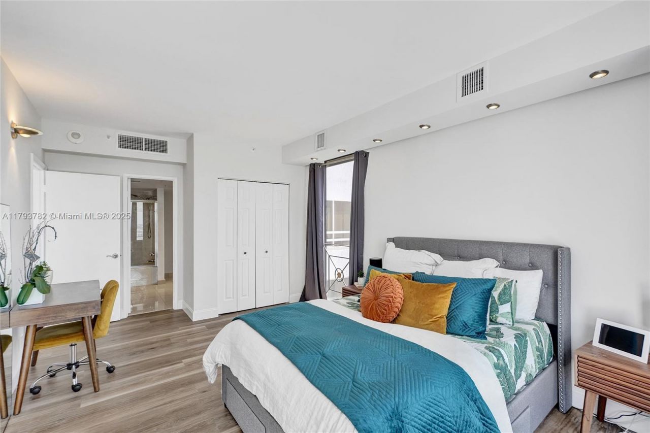 20355 NE 34th Ct, Unit 2725, Aventura, FL 33180 Photo