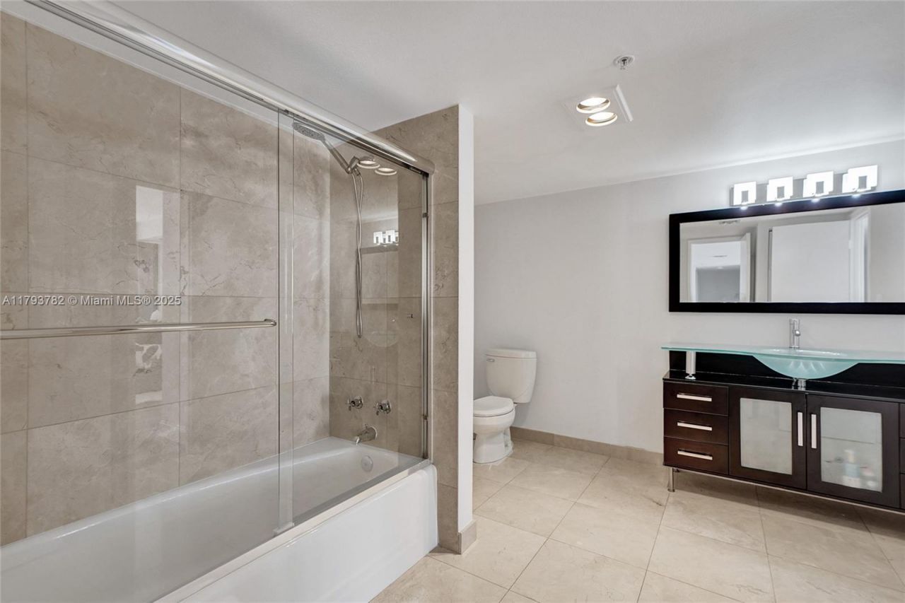 20355 NE 34th Ct, Unit 2725, Aventura, FL 33180 Photo