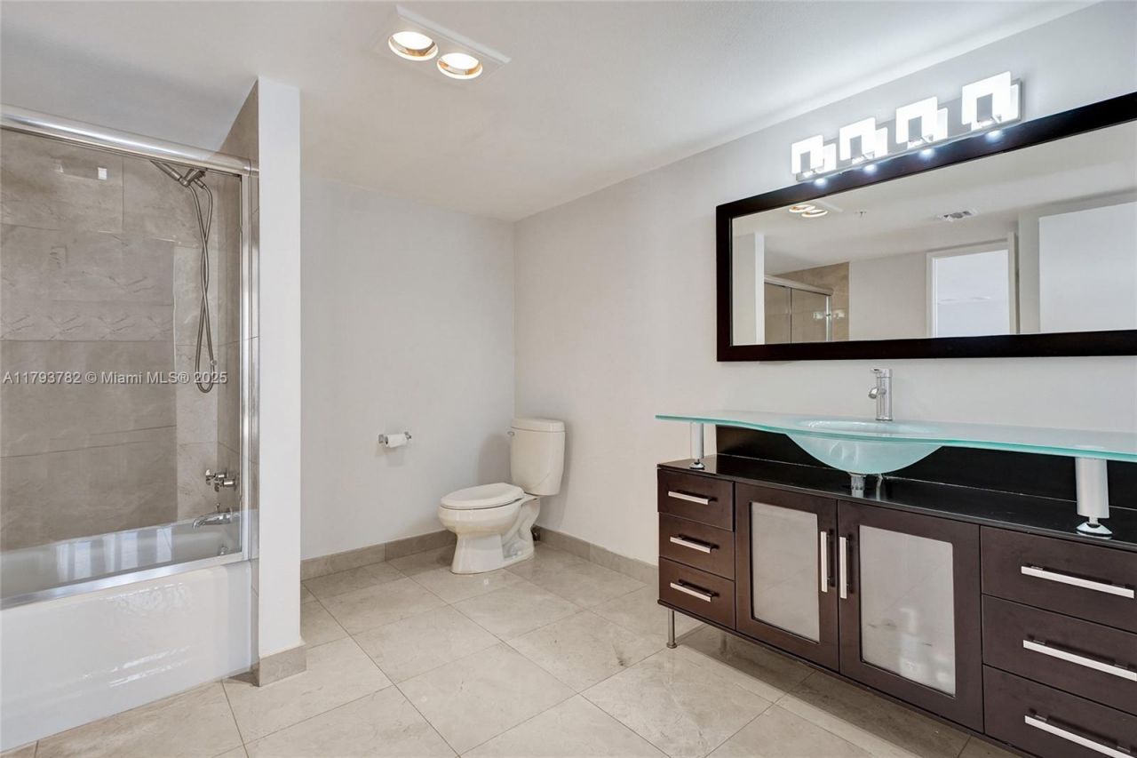 20355 NE 34th Ct, Unit 2725, Aventura, FL 33180 Photo