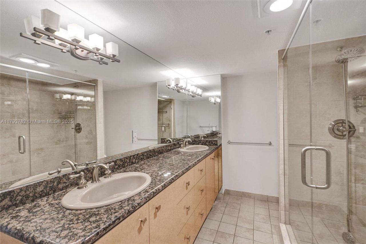 20355 NE 34th Ct, Unit 2725, Aventura, FL 33180 Photo