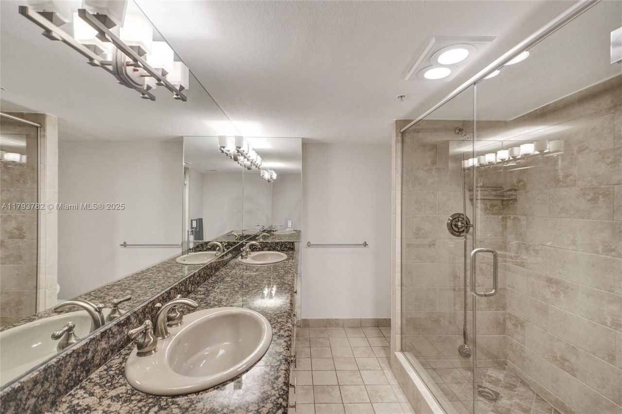 20355 NE 34th Ct, Unit 2725, Aventura, FL 33180 Photo