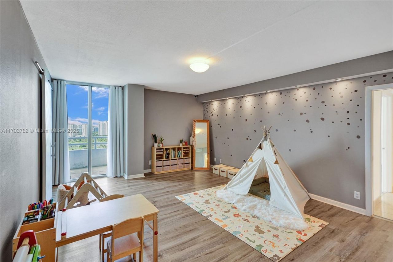 20355 NE 34th Ct, Unit 2725, Aventura, FL 33180 Photo