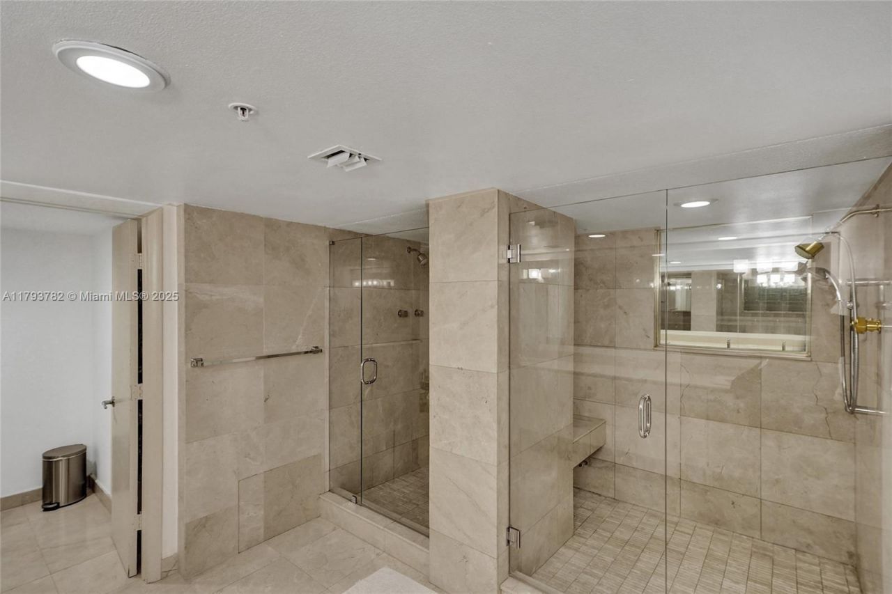 20355 NE 34th Ct, Unit 2725, Aventura, FL 33180 Photo