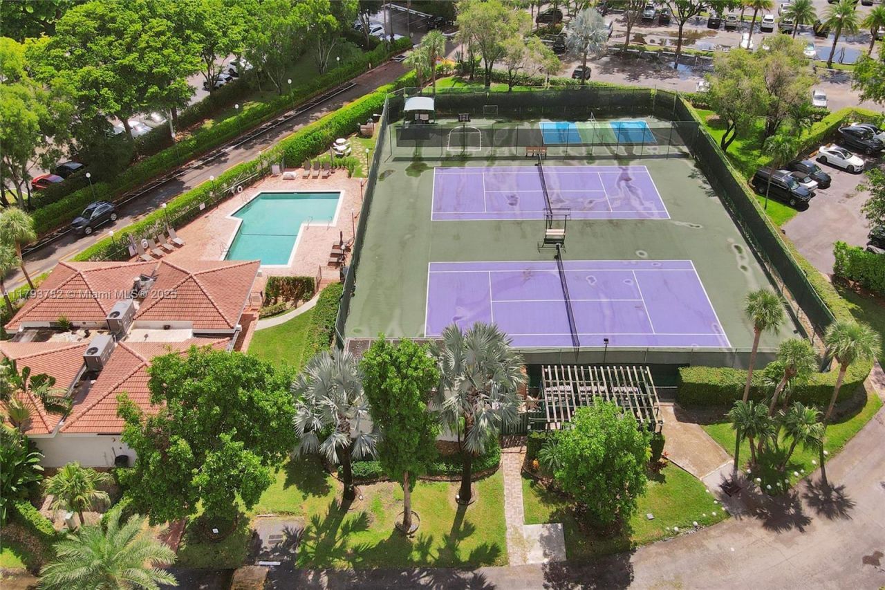 20355 NE 34th Ct, Unit 2725, Aventura, FL 33180 Photo