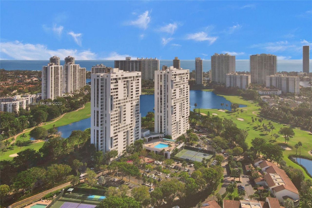 20355 NE 34th Ct, Unit 2725, Aventura, FL 33180 Photo
