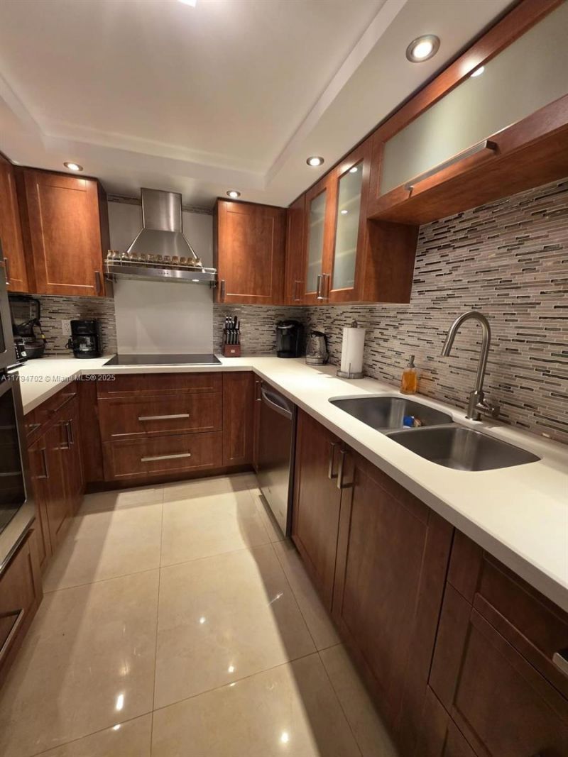 9225 Collins Ave, Unit 1409, Surfside, FL 33154 Photo