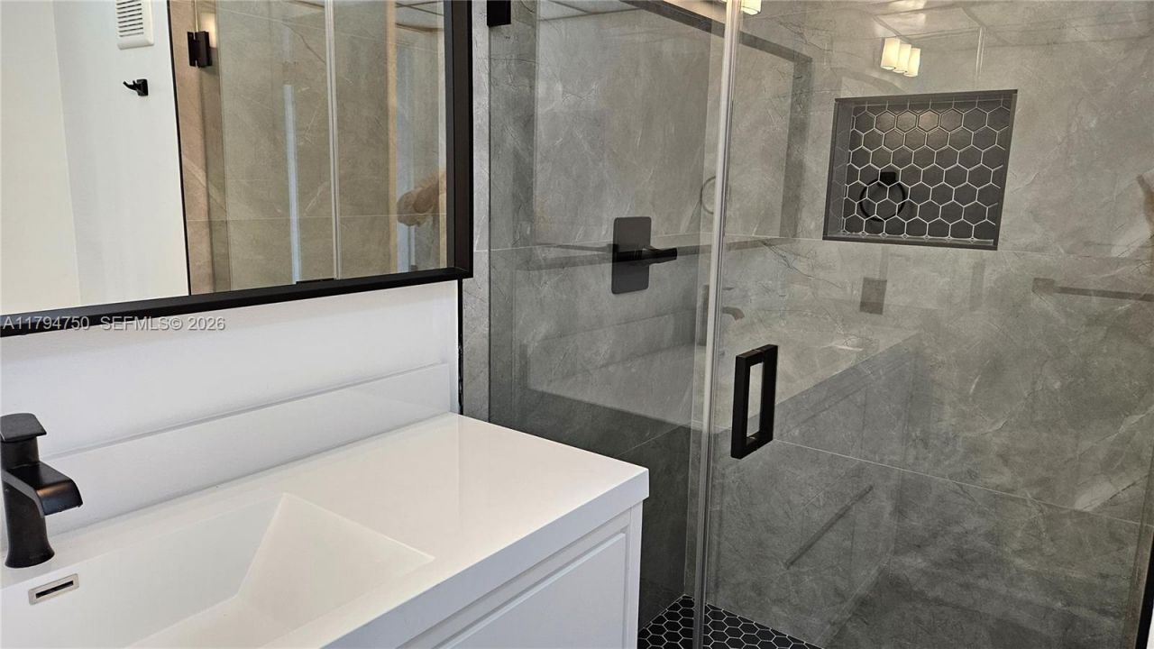 16300 Golf Club Rd, Unit 315, Weston, FL 33326 Photo