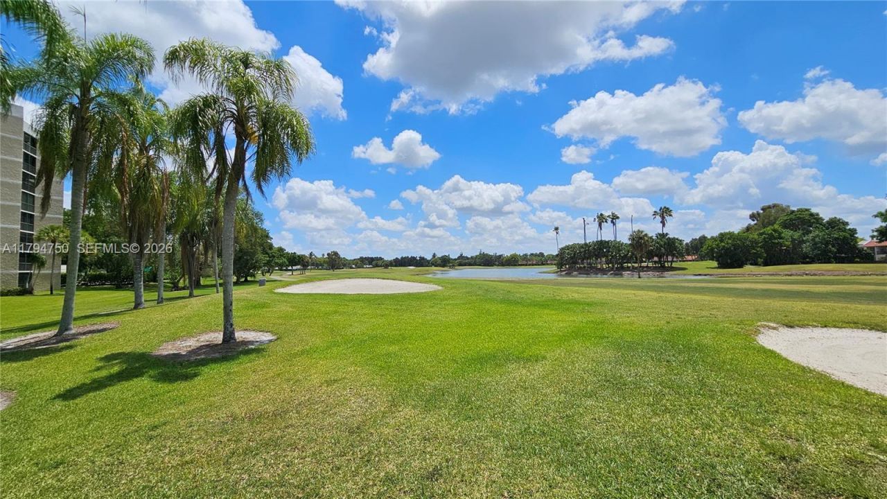 16300 Golf Club Rd, Unit 315, Weston, FL 33326 Photo
