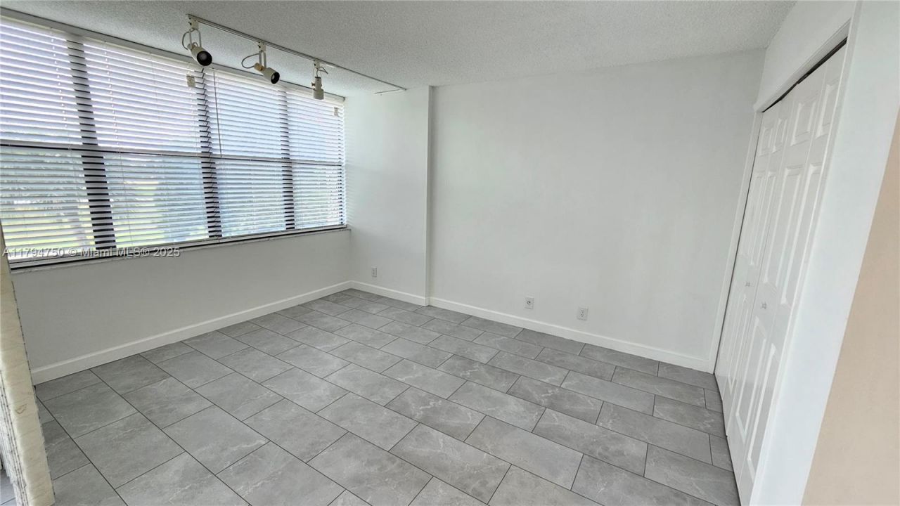16300 Golf Club Rd, Unit 315, Weston, FL 33326 Photo