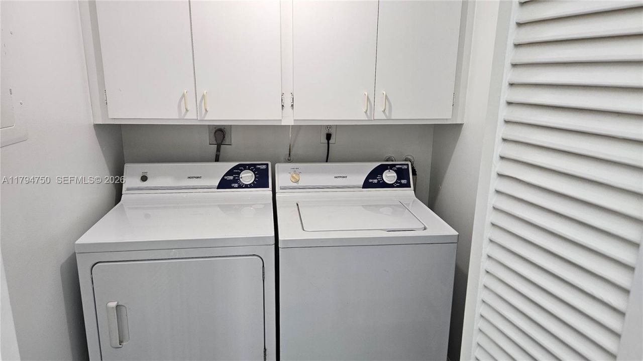 16300 Golf Club Rd, Unit 315, Weston, FL 33326 Photo