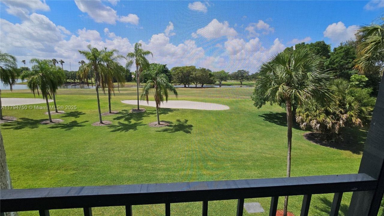 16300 Golf Club Rd, Unit 315, Weston, FL 33326 Photo