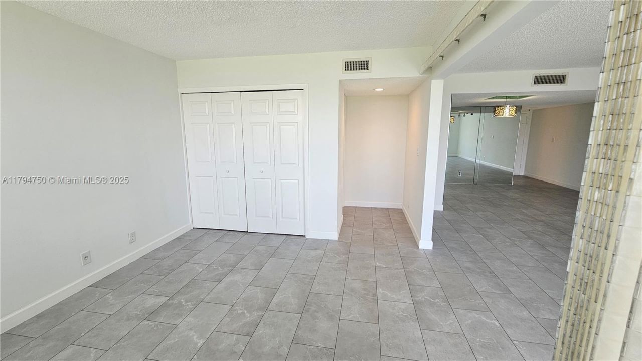 16300 Golf Club Rd, Unit 315, Weston, FL 33326 Photo