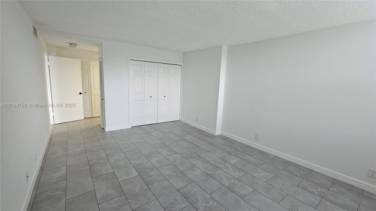 16300 Golf Club Rd, Unit 315, Weston, FL 33326 Photo