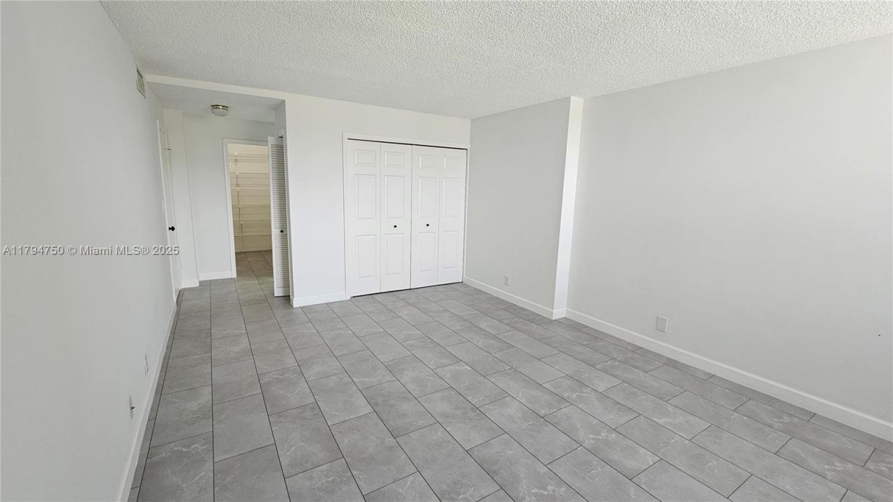 16300 Golf Club Rd, Unit 315, Weston, FL 33326 Photo