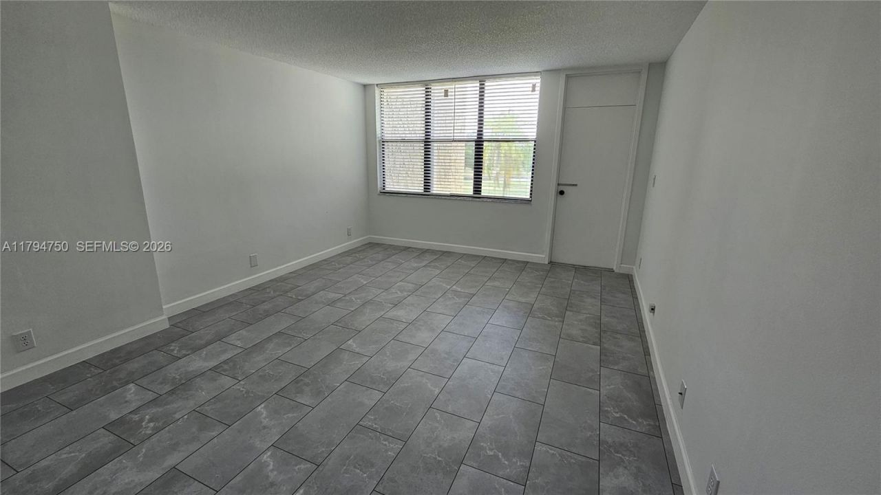 16300 Golf Club Rd, Unit 315, Weston, FL 33326 Photo