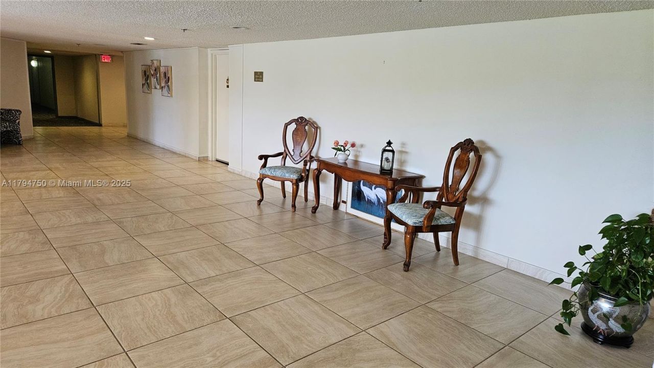 16300 Golf Club Rd, Unit 315, Weston, FL 33326 Photo