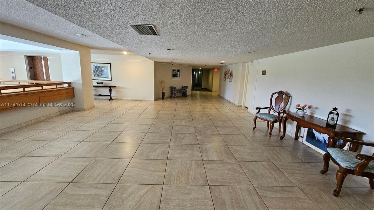 16300 Golf Club Rd, Unit 315, Weston, FL 33326 Photo