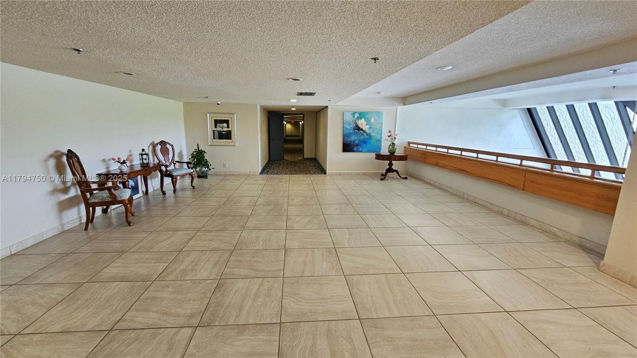 16300 Golf Club Rd, Unit 315, Weston, FL 33326 Photo