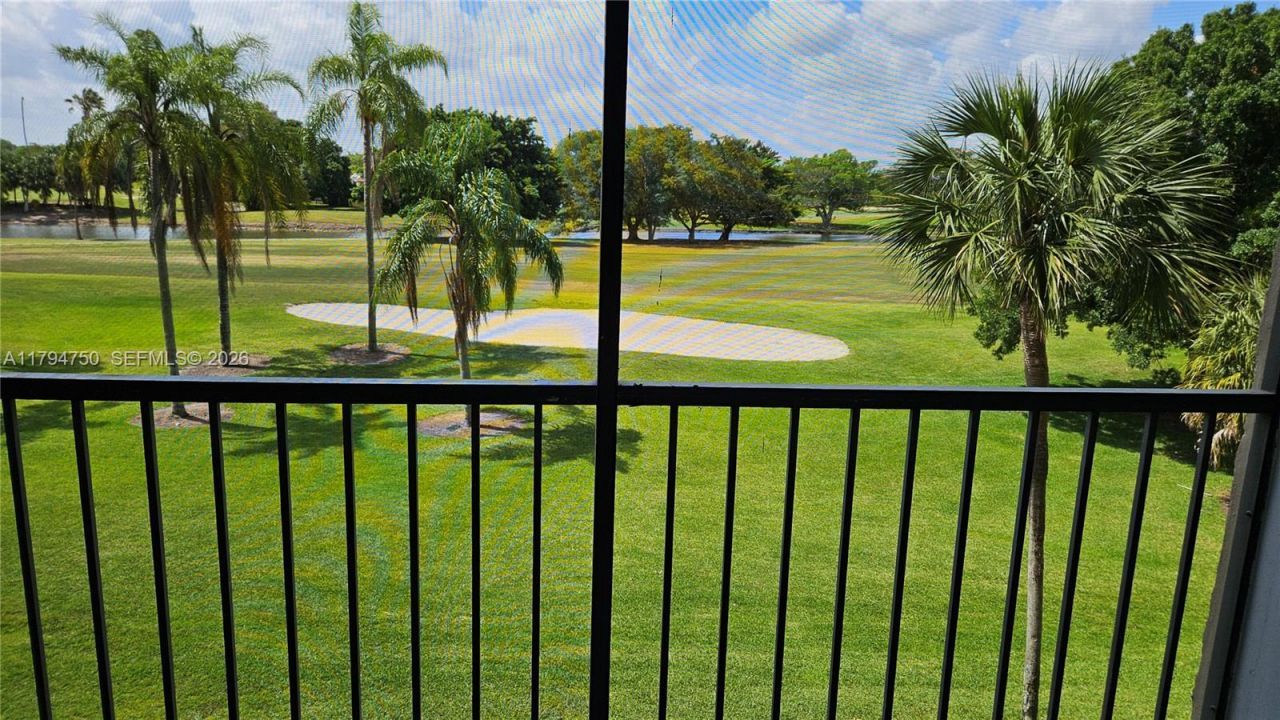 16300 Golf Club Rd, Unit 315, Weston, FL 33326 Photo
