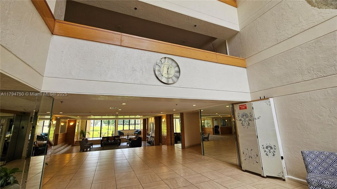 16300 Golf Club Rd, Unit 315, Weston, FL 33326 Photo