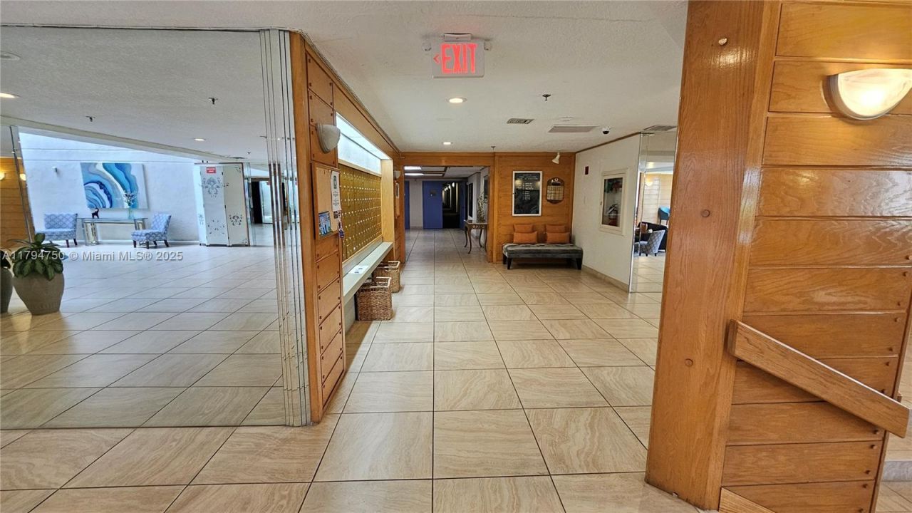 16300 Golf Club Rd, Unit 315, Weston, FL 33326 Photo