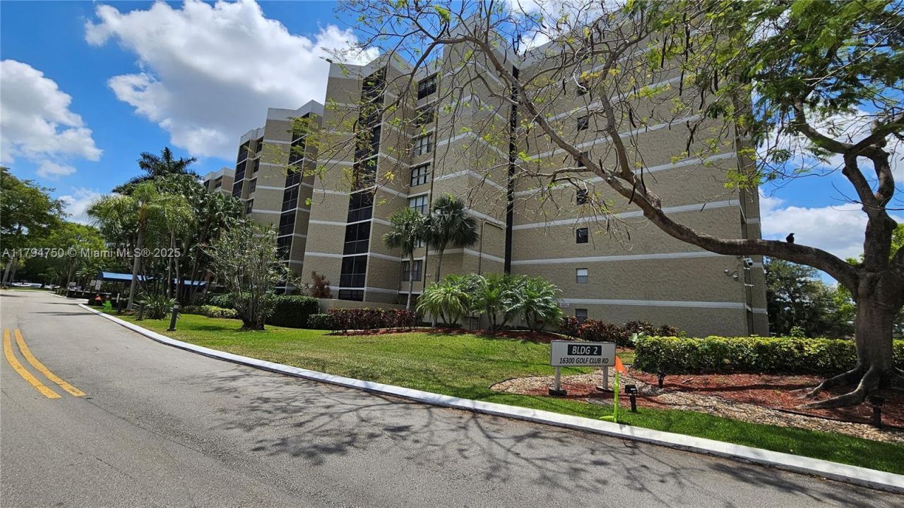 16300 Golf Club Rd, Unit 315, Weston, FL 33326 Photo
