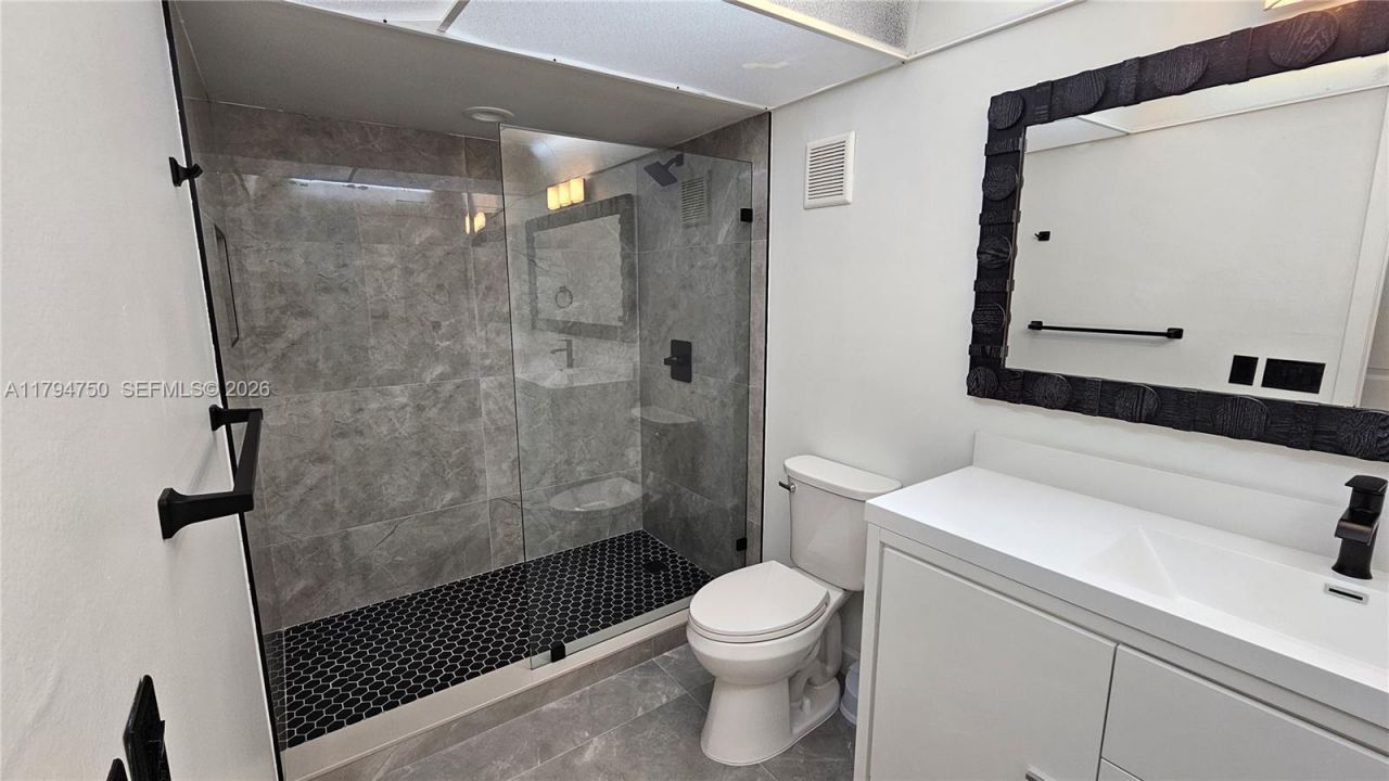 16300 Golf Club Rd, Unit 315, Weston, FL 33326 Photo