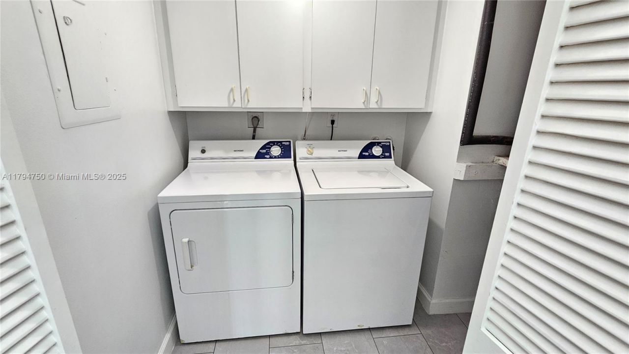 16300 Golf Club Rd, Unit 315, Weston, FL 33326 Photo