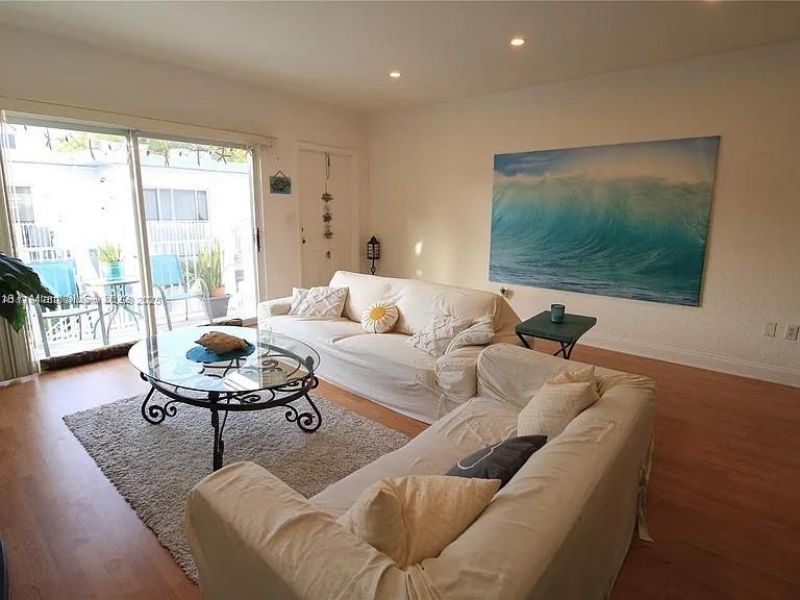 9260 Bay Harbor Ter, Unit 22, Bay Harbor Islands, FL 33154 Photo