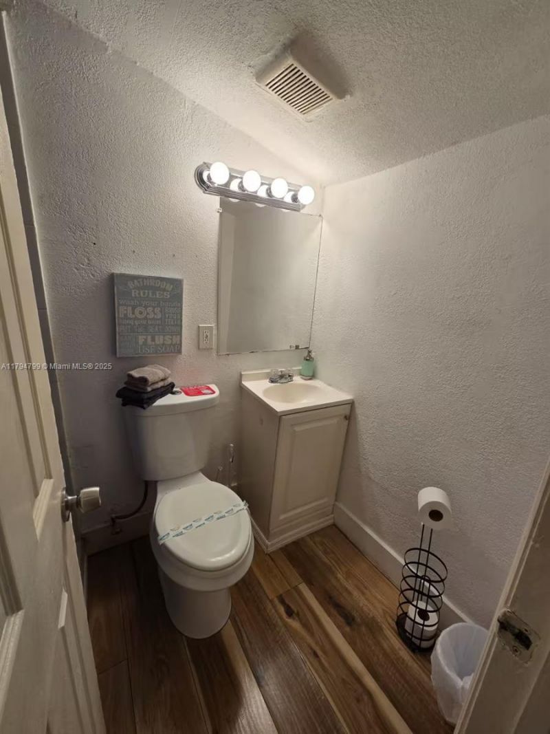 7638 N Miami Avenue, Unit 8, Miami, FL 33150 Photo