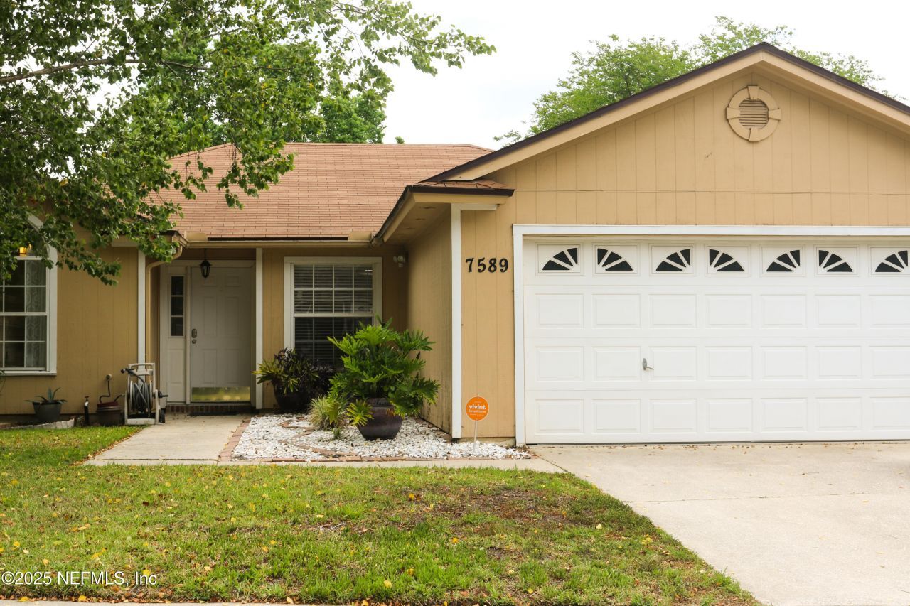 7589 Ginger Tea Trail W, Jacksonville, FL 32244 Main Photo