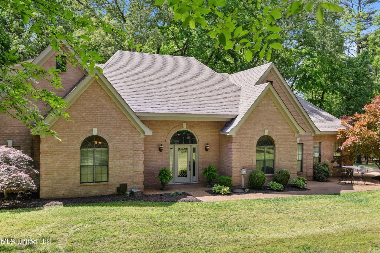 5135 Windy Ridge Drive, Southaven, MS 38671 Main Photo