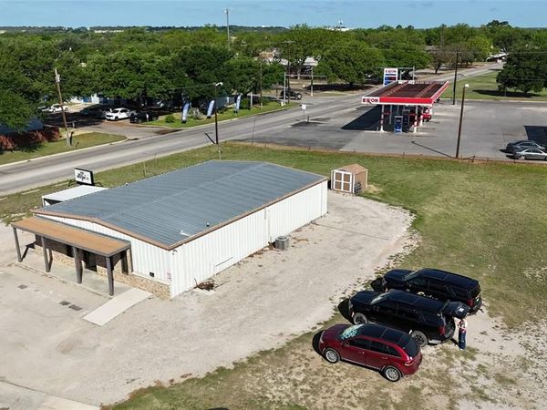 2810 4th Street, Brownwood, TX 76801