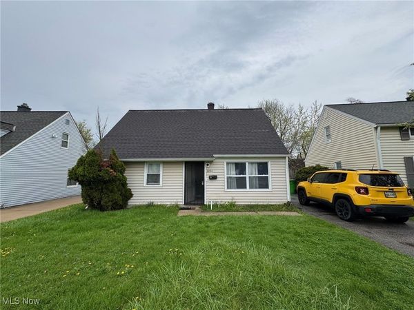 20211 Longbrook Road, Warrensville Heights, OH 44128