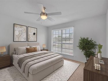 6042 Stoneybrook Drive, Fort Worth, TX 76112