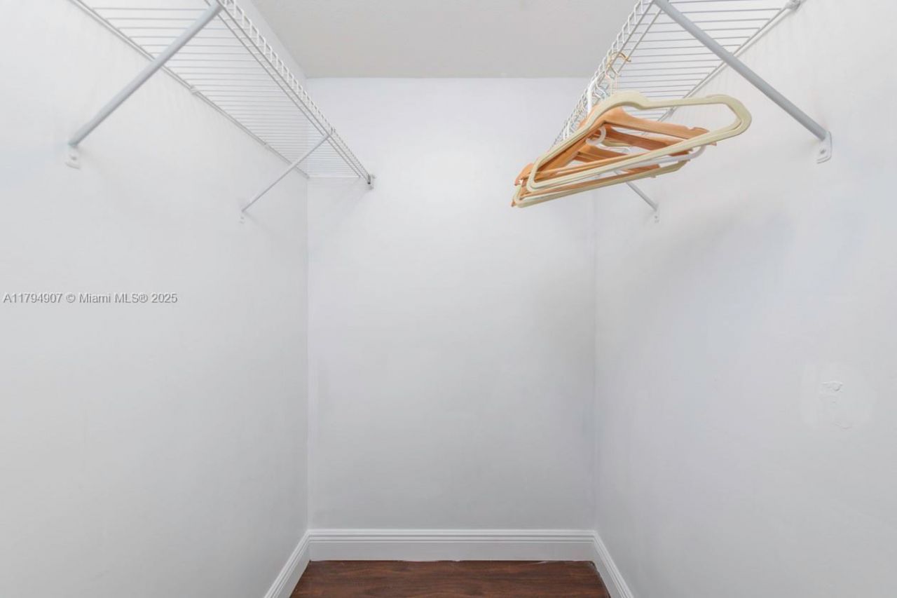 170 SE 14th St, Unit 1905, Miami, FL 33131 Photo