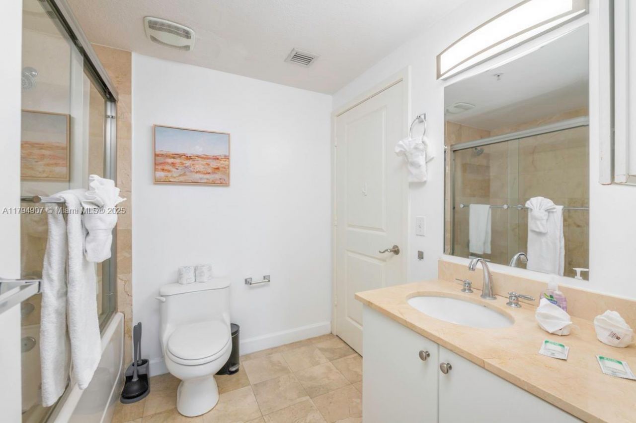 170 SE 14th St, Unit 1905, Miami, FL 33131 Photo