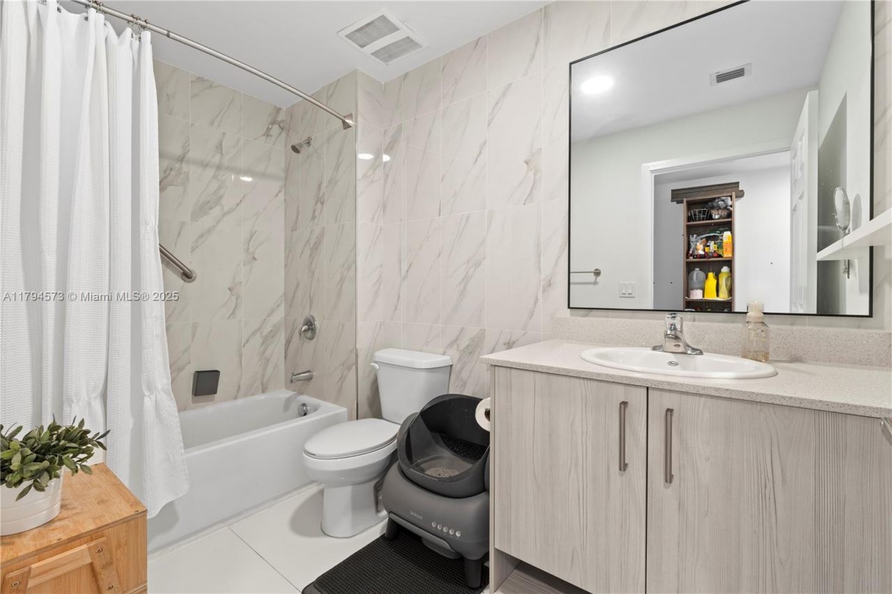 10950 NW 82nd St, Unit 415, Doral, FL 33178 Photo