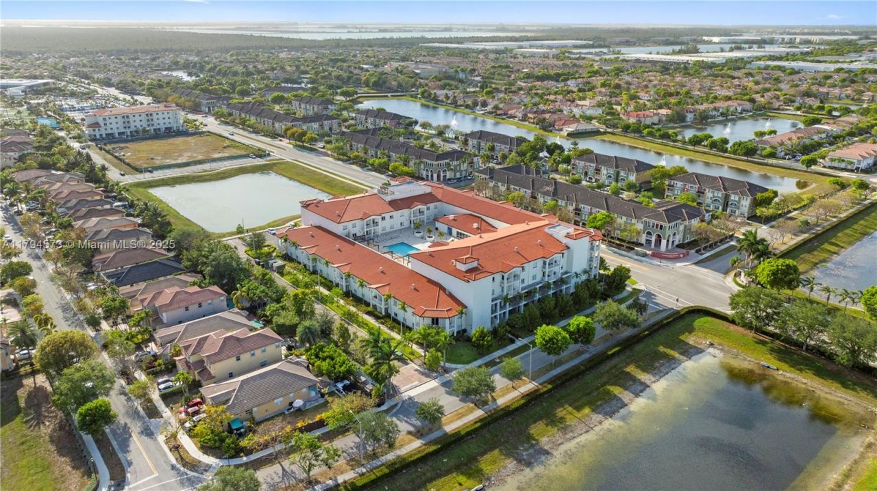 10950 NW 82nd St, Unit 415, Doral, FL 33178 Photo