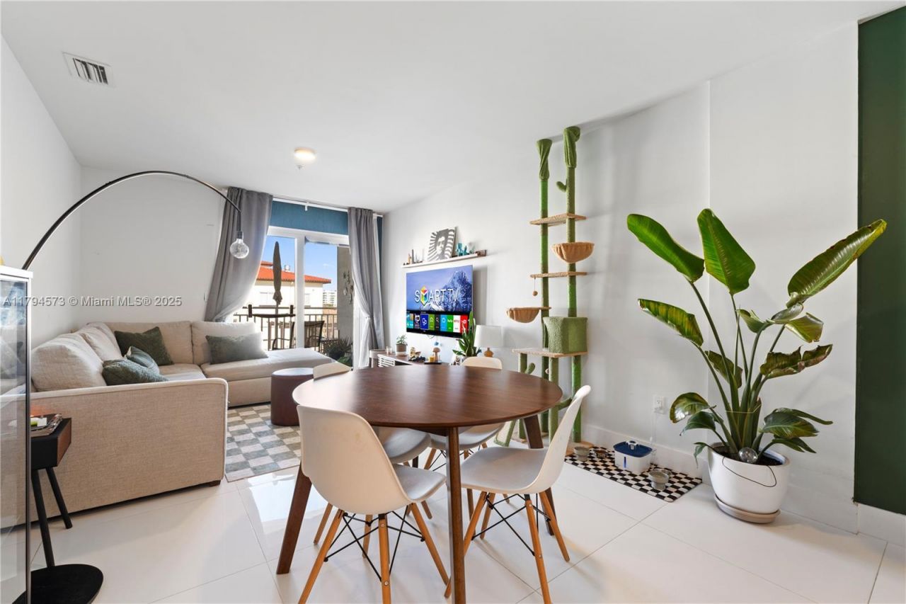 10950 NW 82nd St, Unit 415, Doral, FL 33178 Photo