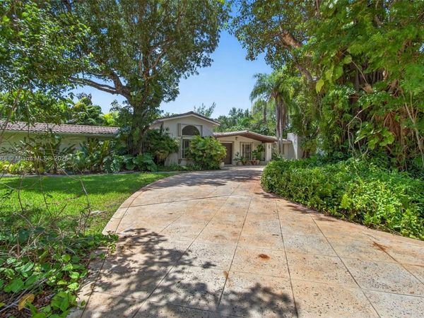 6700 SW 64th St, South Miami, FL 33143