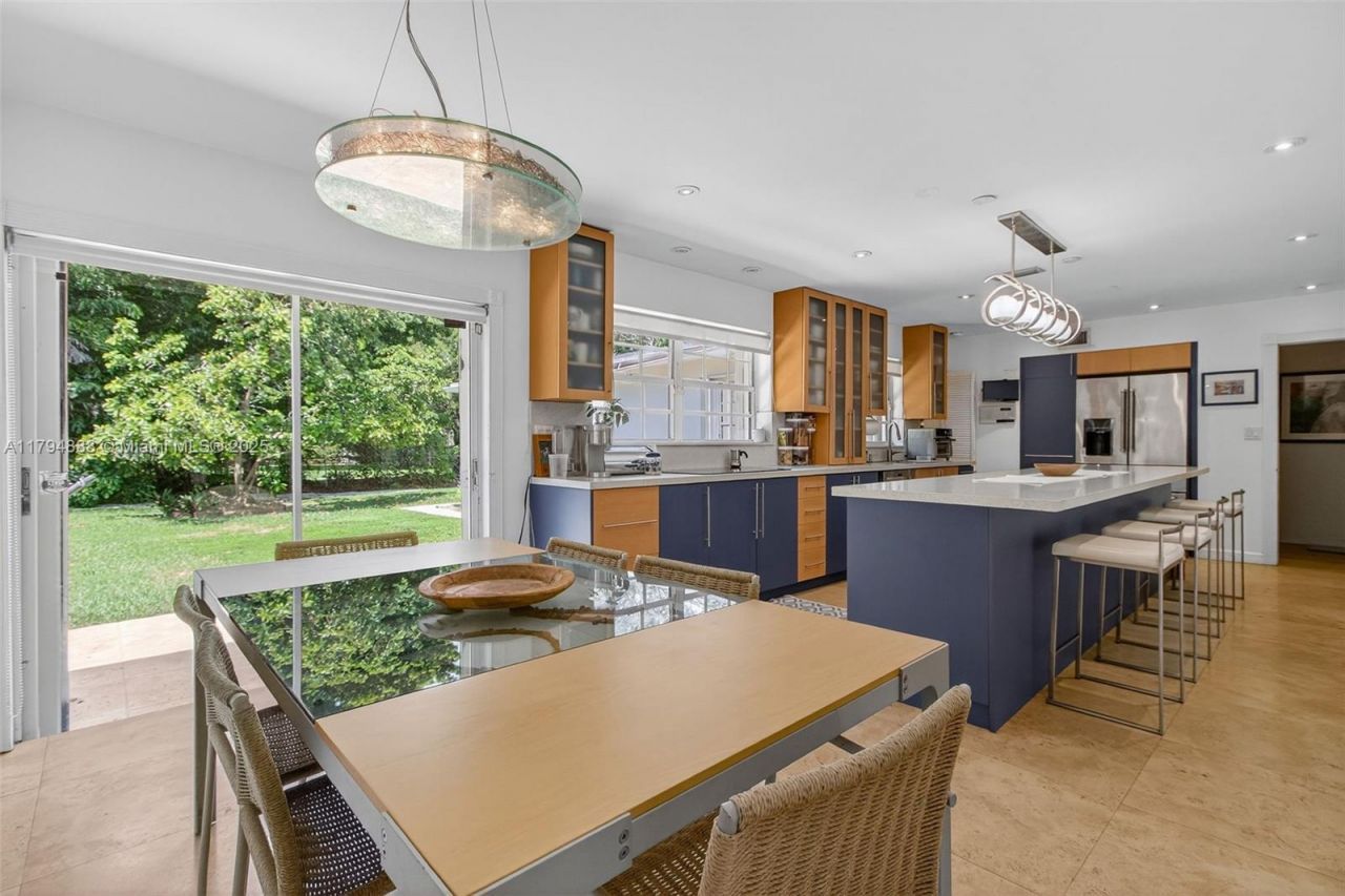 6700 SW 64th St, South Miami, FL 33143 Photo