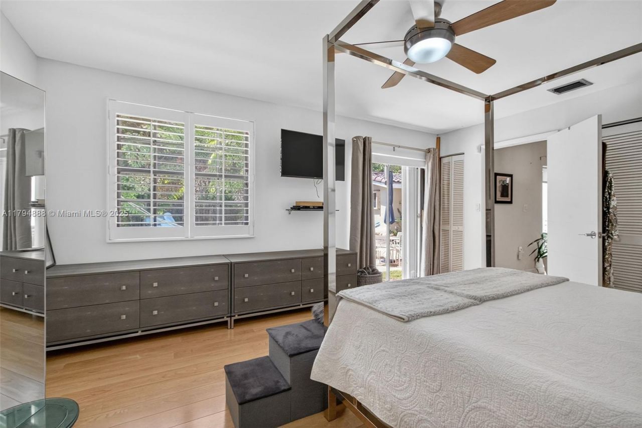 6700 SW 64th St, South Miami, FL 33143 Photo