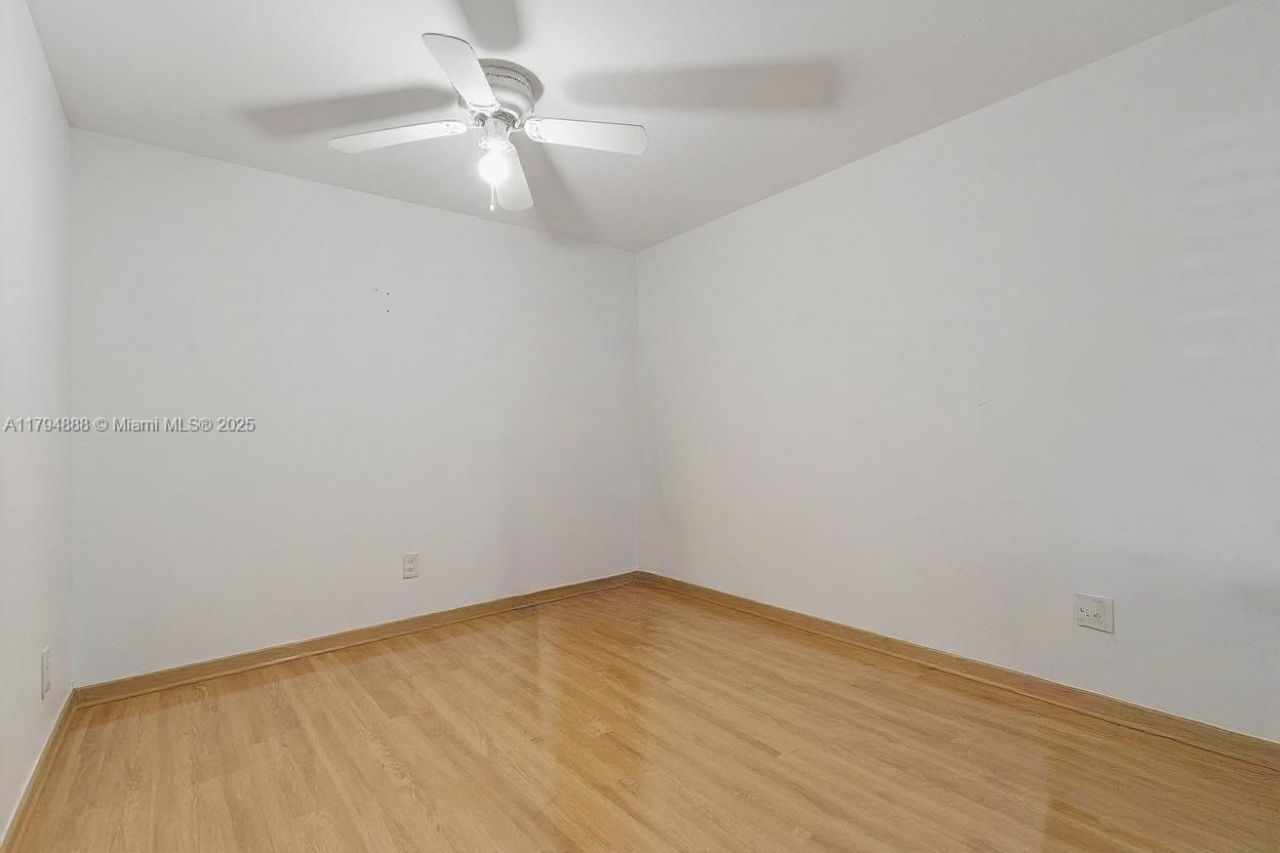 6700 SW 64th St, South Miami, FL 33143 Photo