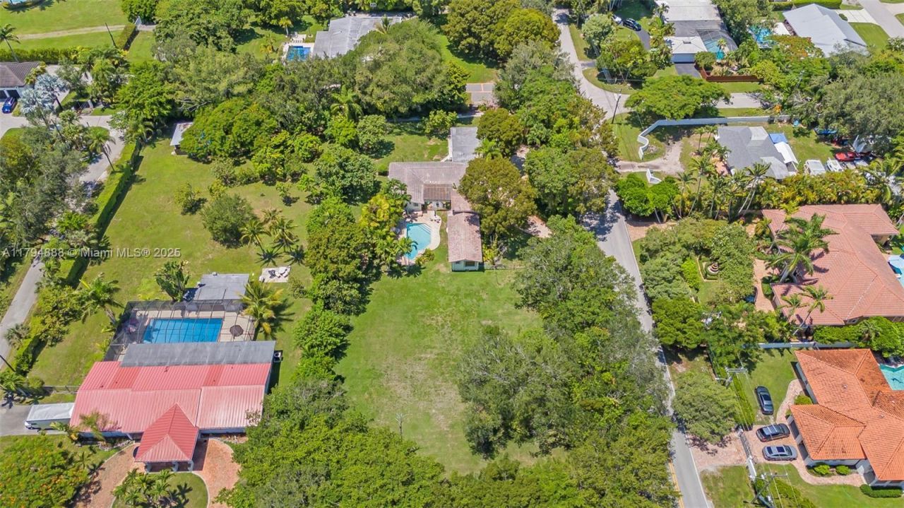 6700 SW 64th St, South Miami, FL 33143 Photo