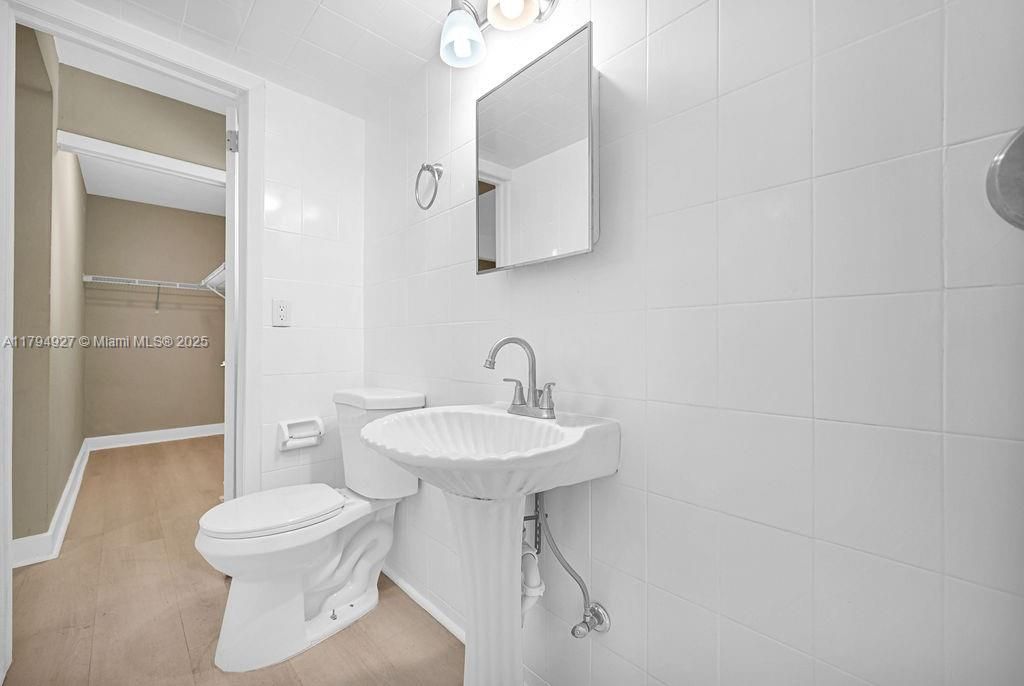 12135 NE 10th Ave, North Miami, FL 33161 Photo