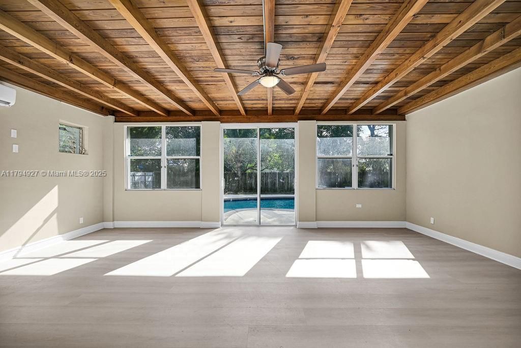 12135 NE 10th Ave, North Miami, FL 33161 Photo