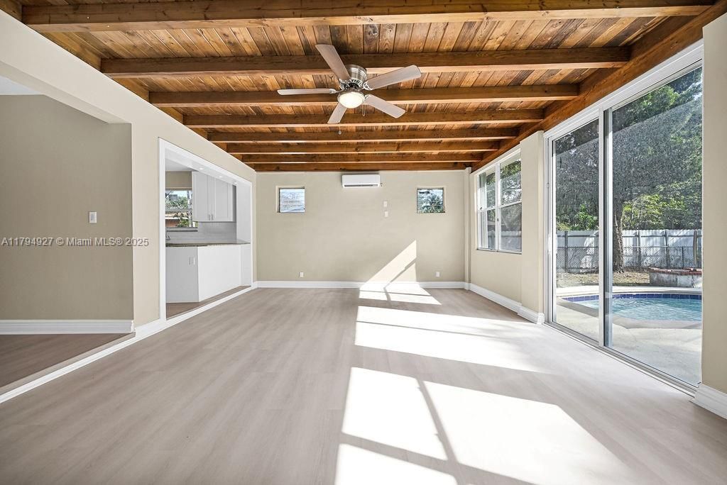 12135 NE 10th Ave, North Miami, FL 33161 Photo